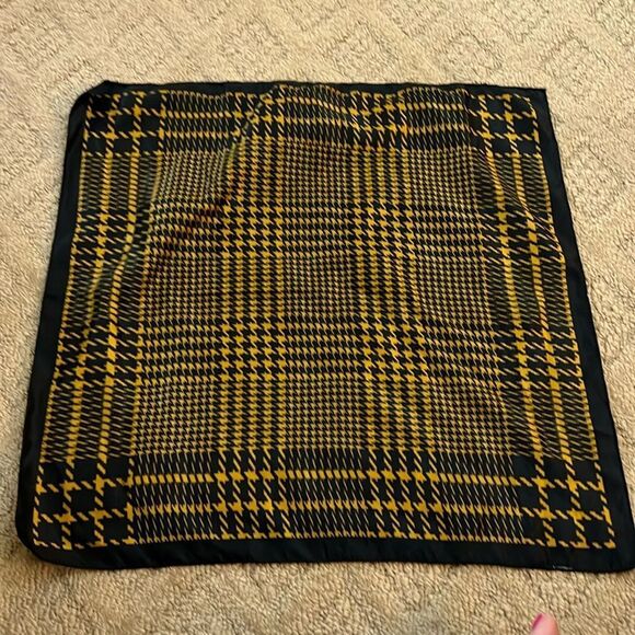 Vintage Houndstooth Plaid Square Scarf 19.5” x 20” - Picture 1 of 2
